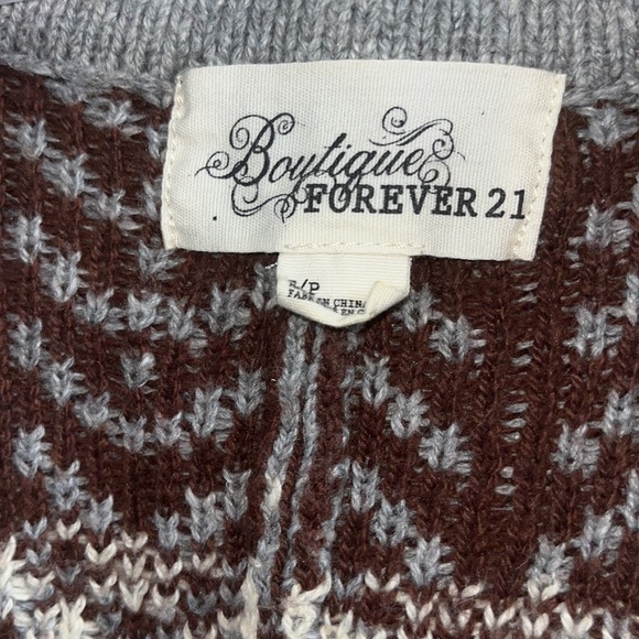 FOREVER21 SMALL SWEATER OBO NO FLAWS - Picture 4 of 4